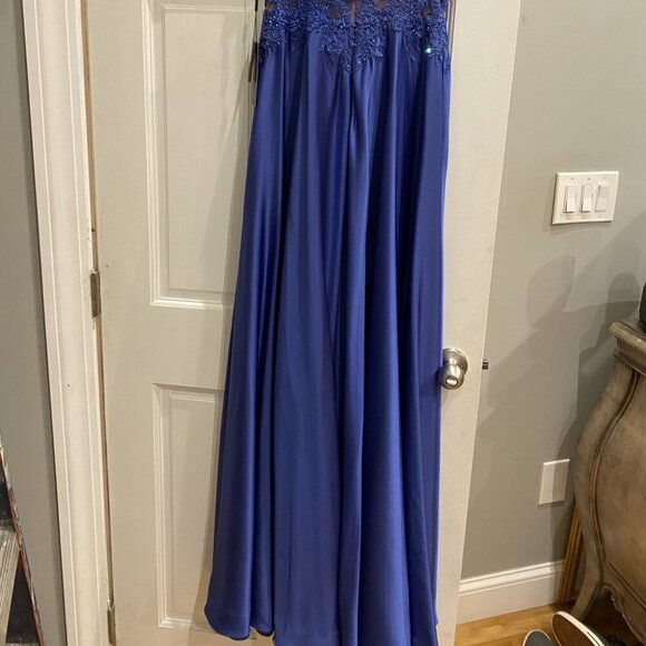 NWT La Femme 25694 Prom Dress Dark Periwinkle Size 6 - Picture 5 of 6